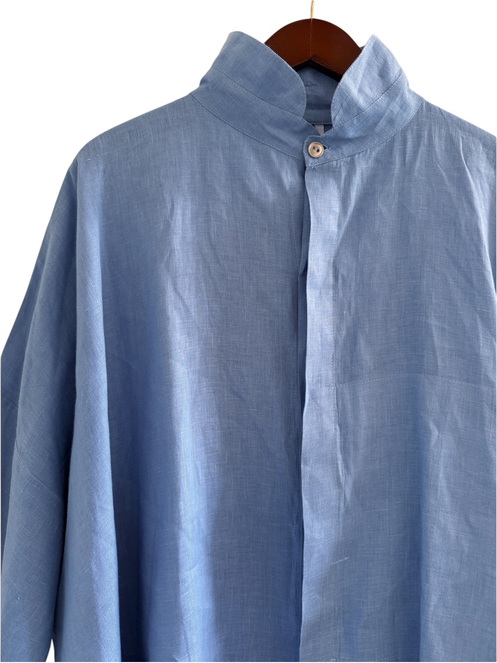 PLANET By Lauren G Handkerchief Linen Signature Button Front Shirt  in Blue - Picture 2 of 13